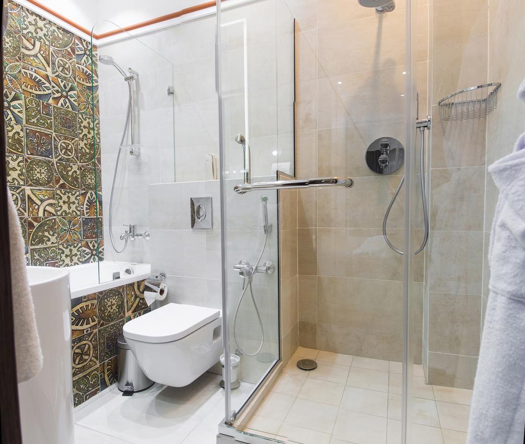 Qonaq Hotel Asztana Kültér fotó