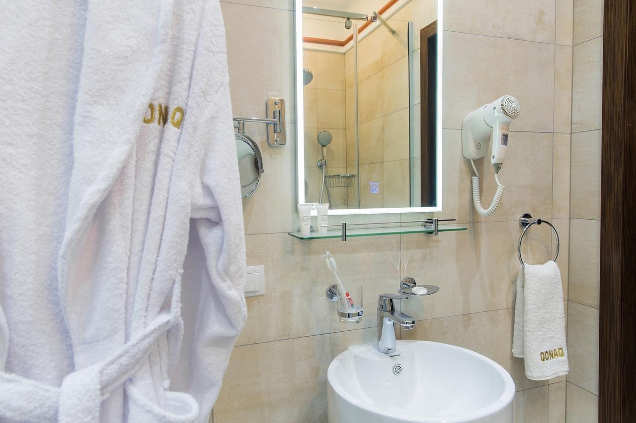 Qonaq Hotel Asztana Kültér fotó